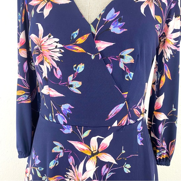 Eliza J Faux Wrap Dress 3/4 Sleeve V-Neck in Bright Tropical Style Floral Print - Picture 8 of 16